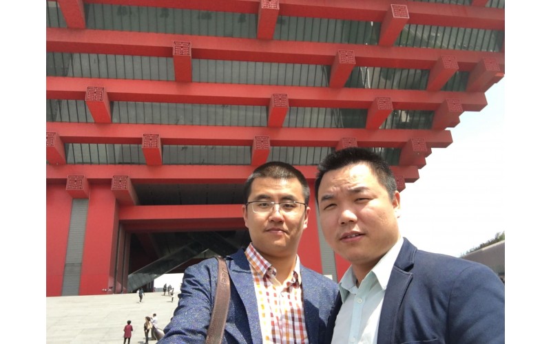 公司員工團體游覽上海世博園中國館